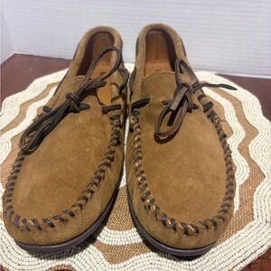 Minnetonka Men's Suede Moccasin Loafers in Tan Brown